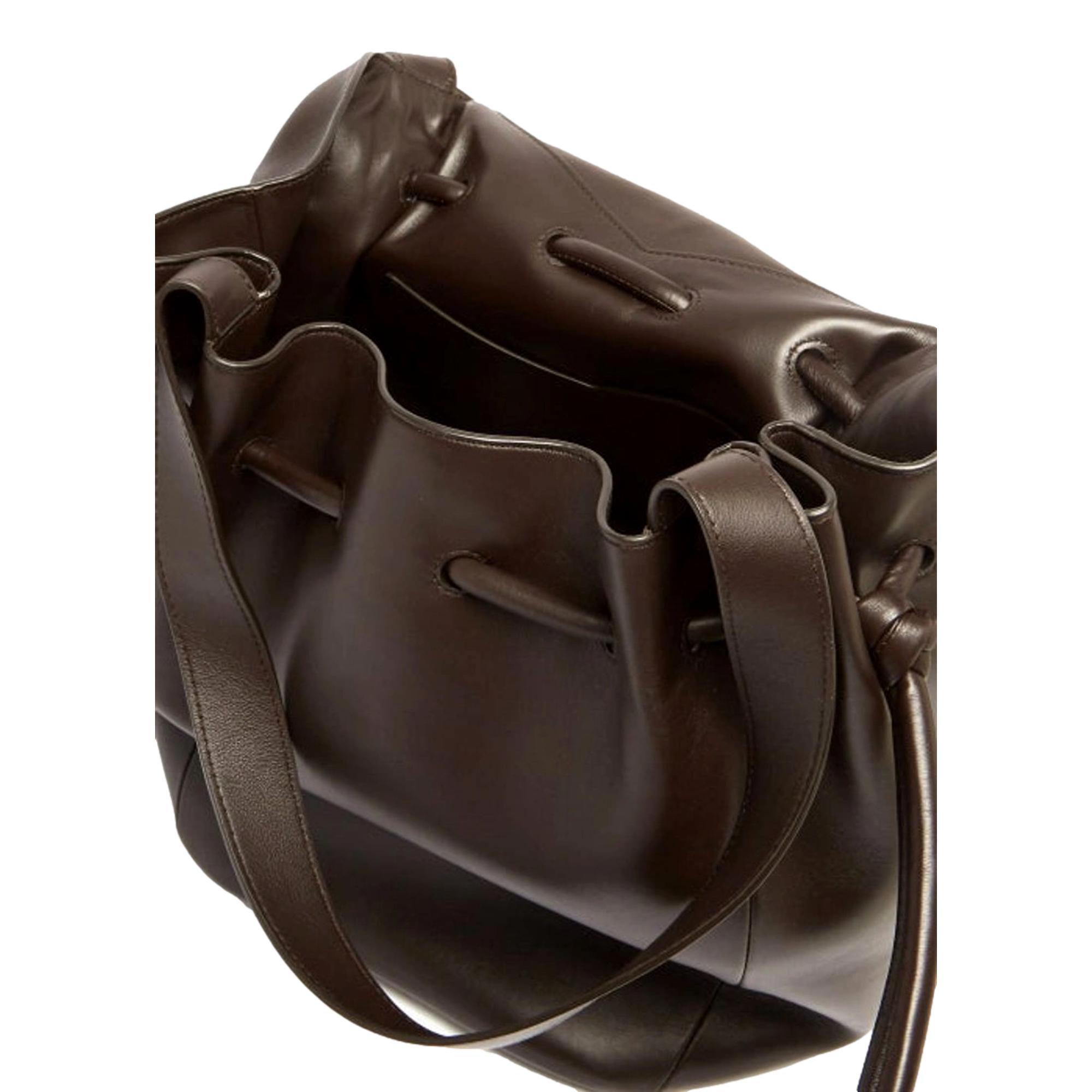Bottega Veneta Beak Большая коричневая сумка на плечо из телячьей кожи 666511