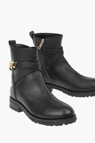 Moschino LOVE textured leather boots with golden chain