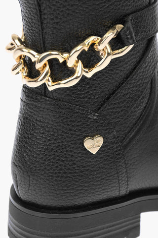 Moschino LOVE textured leather boots with golden chain